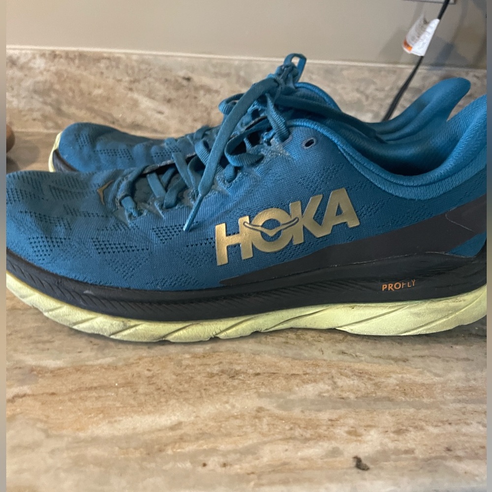 Hoka one one mach 4 size 10.5